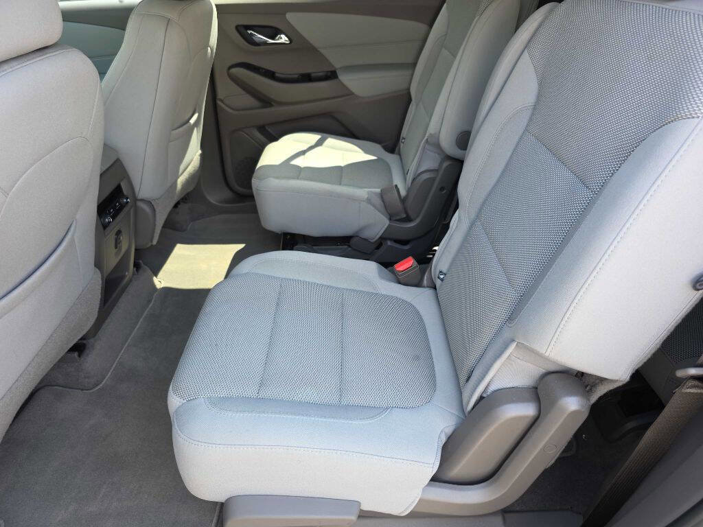 Used 2019 Chevrolet Traverse LT image 13