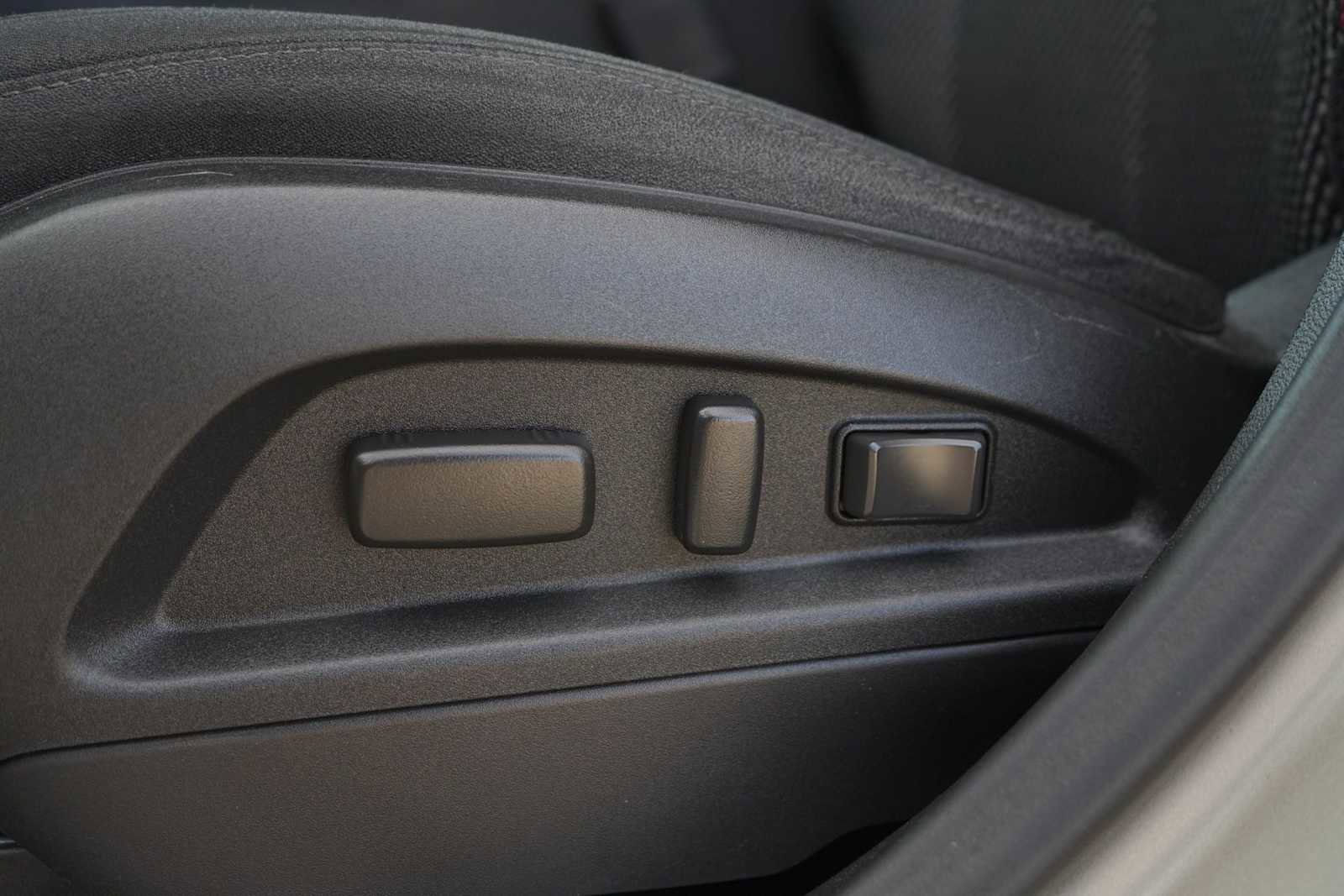 Used 2015 GMC Terrain SLE w/ Convenience Package AWD/4WD image 12