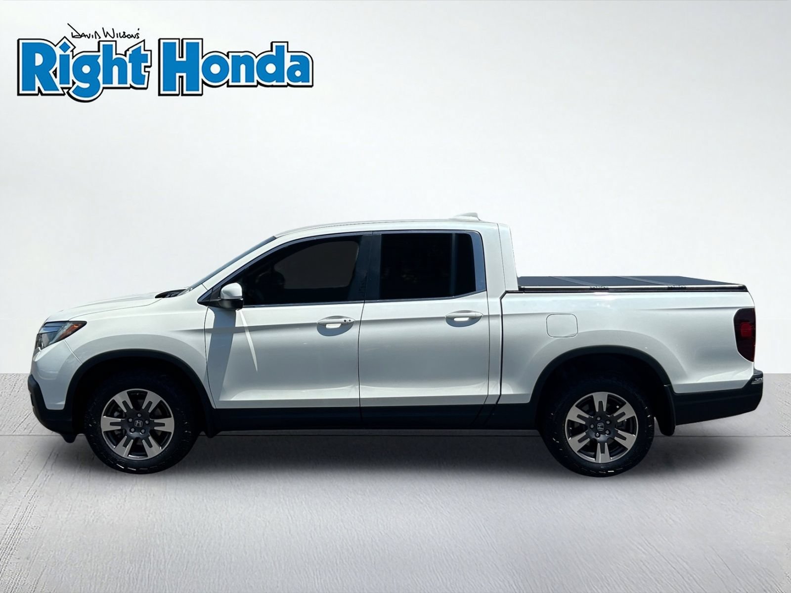 Used 2017 Honda Ridgeline RTL-T image 3