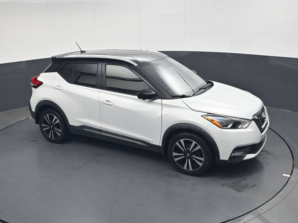 Used 2018 Nissan Kicks SR w/ Premium Package FWD image 20