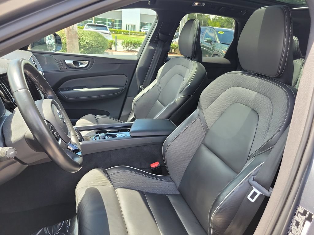 Used 2021 Volvo XC60 T8 R-Design w/ Advanced Package AWD/4WD image 24
