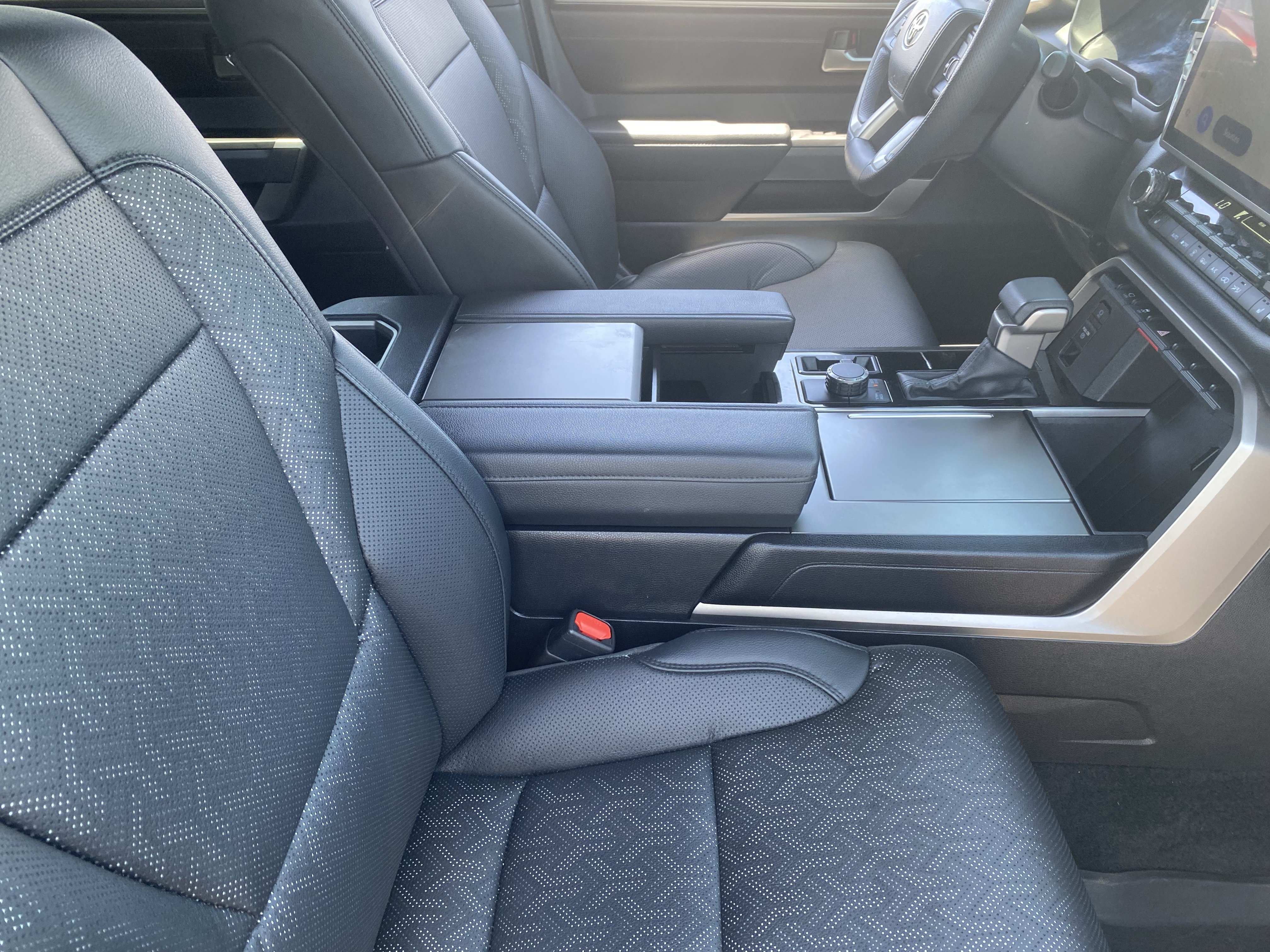Used 2025 Toyota Sequoia SR5 w/ SR5 Premium Package AWD/4WD image 9