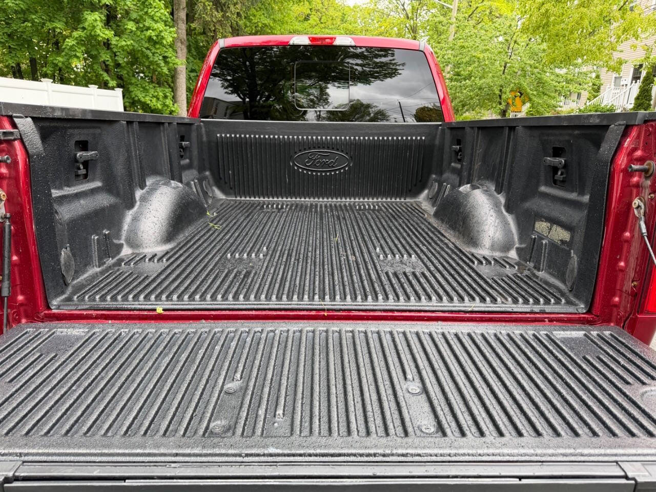 Used 2016 Ford F150 XLT w/ Equipment Group 302A Luxury AWD/4WD image 9