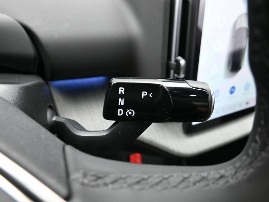 New 2026 Volvo EX30 Cross Country Ultra w/ Protection Package Premier AWD/4WD image 18