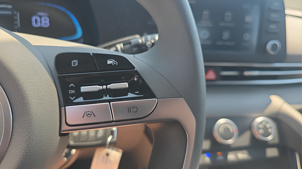 New 2026 Hyundai Elantra SE FWD image 24