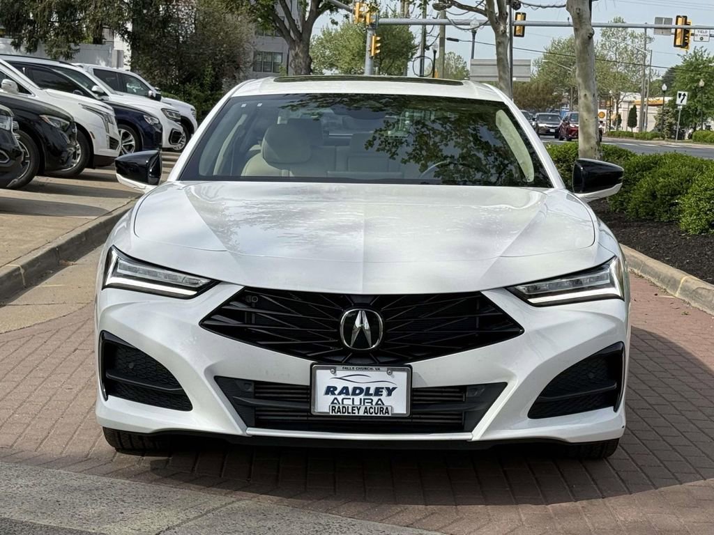 Used 2025 Acura TLX w/ Technology Package image 2