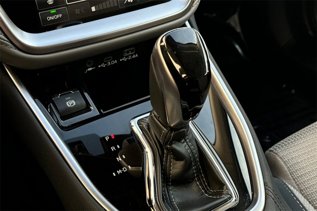 Used 2025 Subaru Outback Premium w/ Popular Package #1A image 21