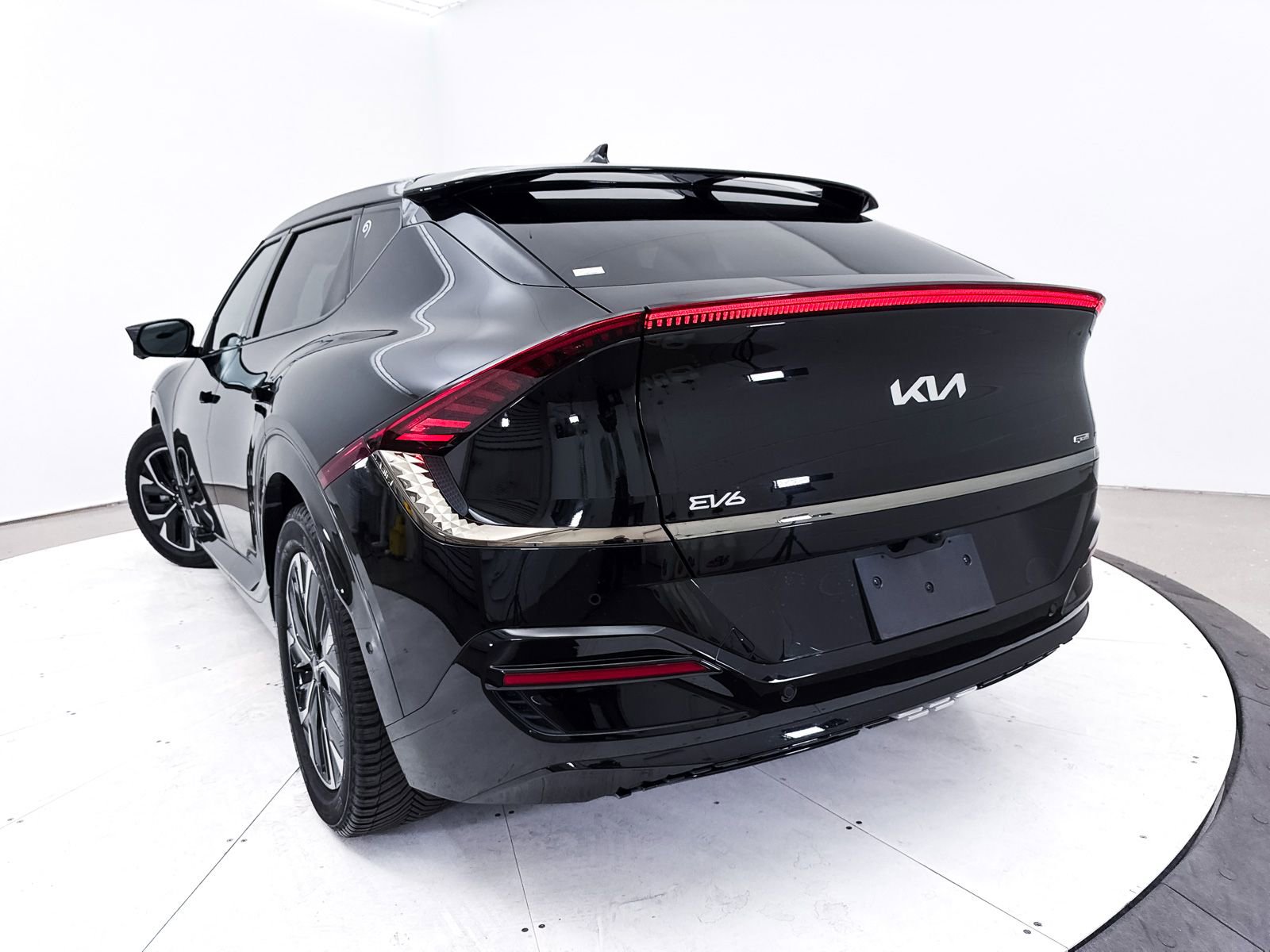 Used 2023 Kia EV6 GT-Line image 9