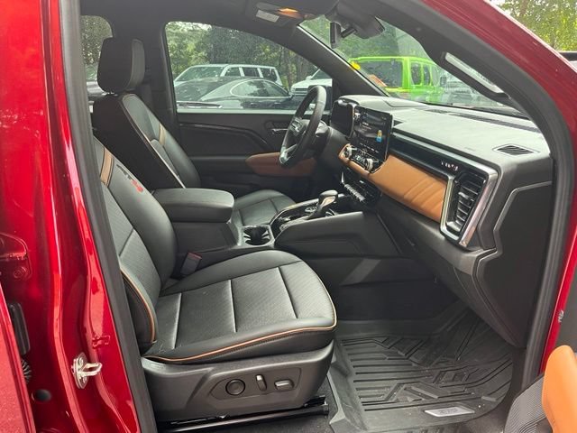 Used 2023 GMC Canyon AT4 w/ AT4 Premium Package AWD/4WD image 11