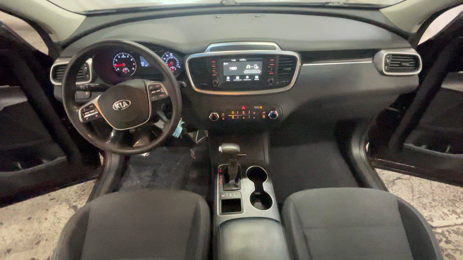 Used 2019 Kia Sorento AWD image 29