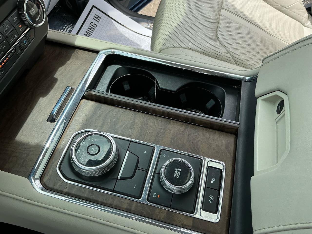 Used 2019 Ford Expedition Platinum AWD/4WD image 21