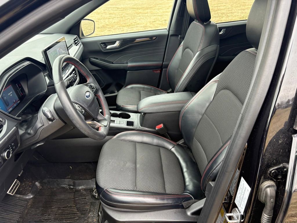 Used 2023 Ford Escape ST-Line w/ Tech Pack #1 image 12