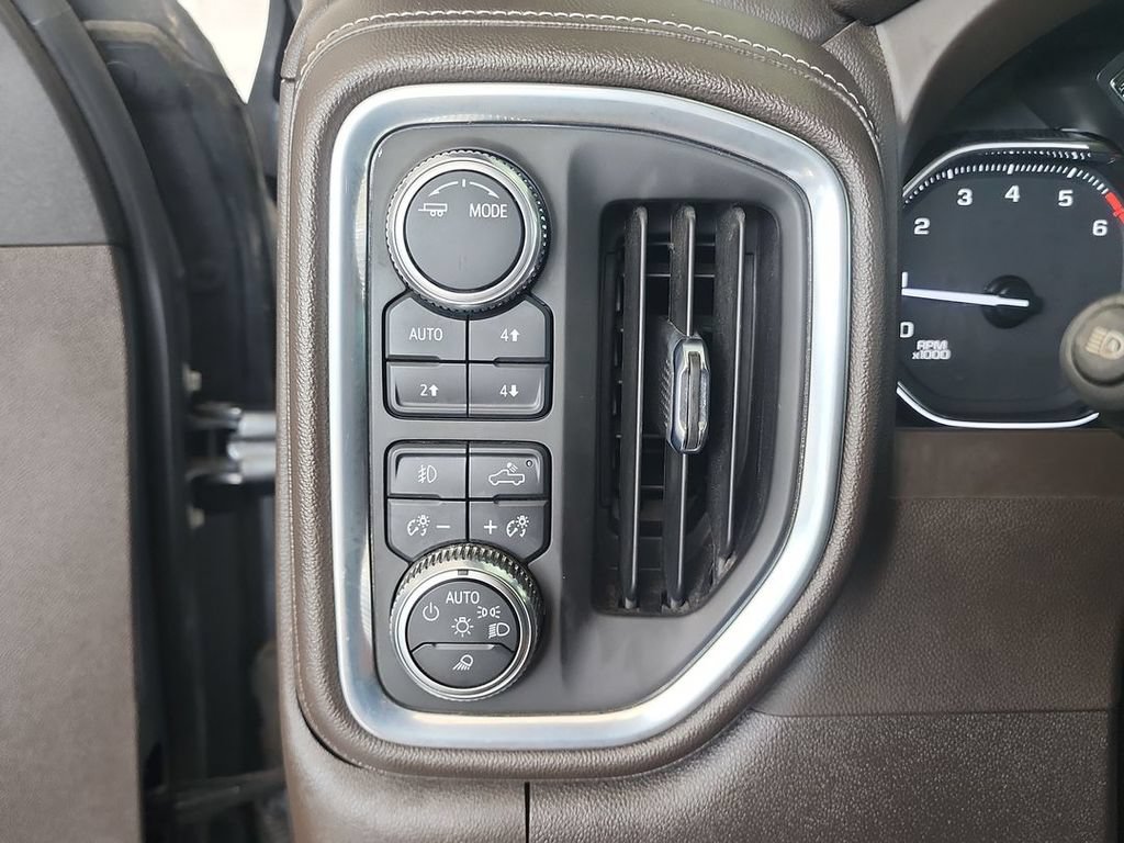 Certified 2022 GMC Sierra 1500 SLT w/ SLT Premium Plus Package AWD/4WD image 18