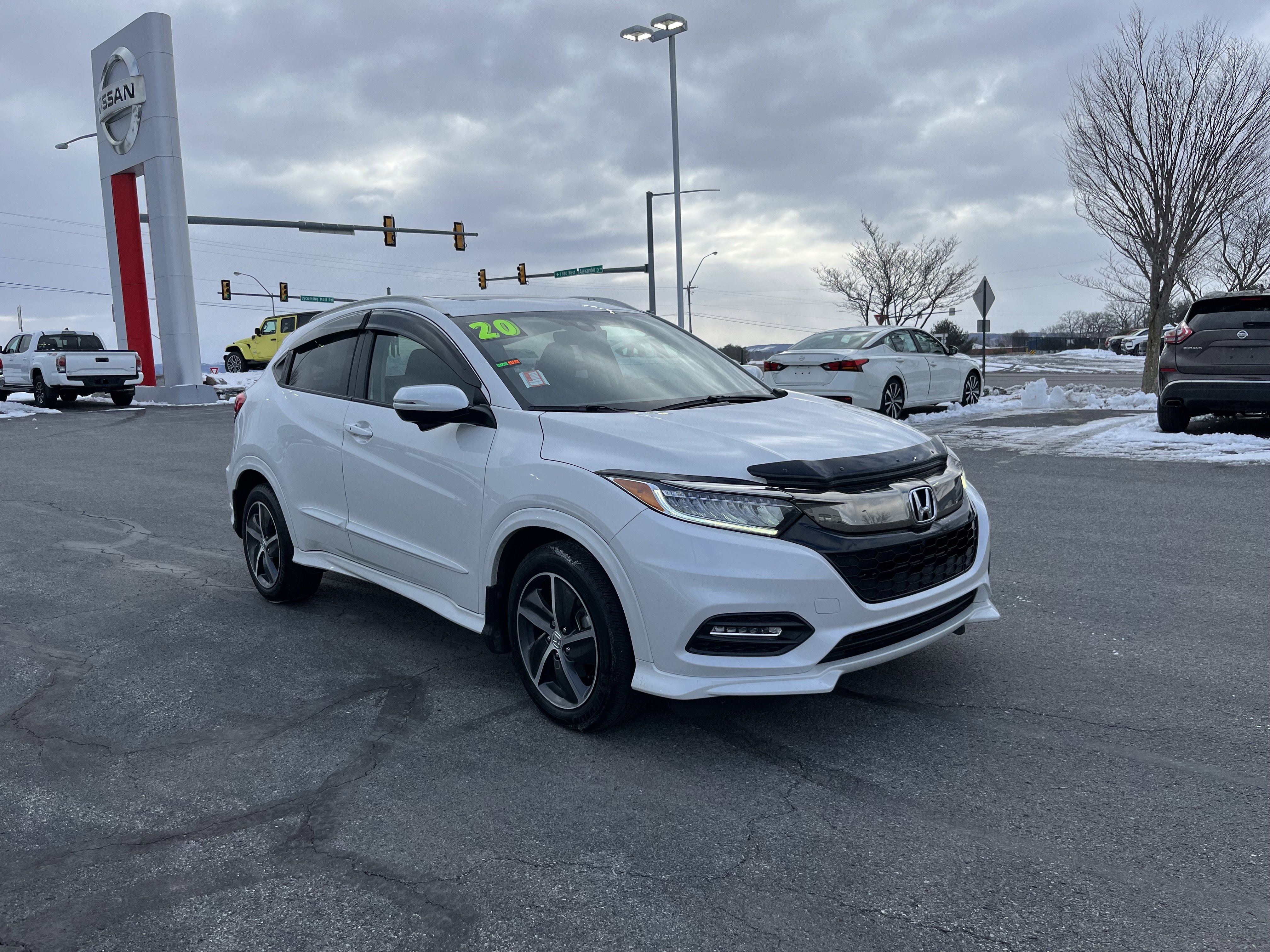 Used 2020 Honda HR-V Touring video 1