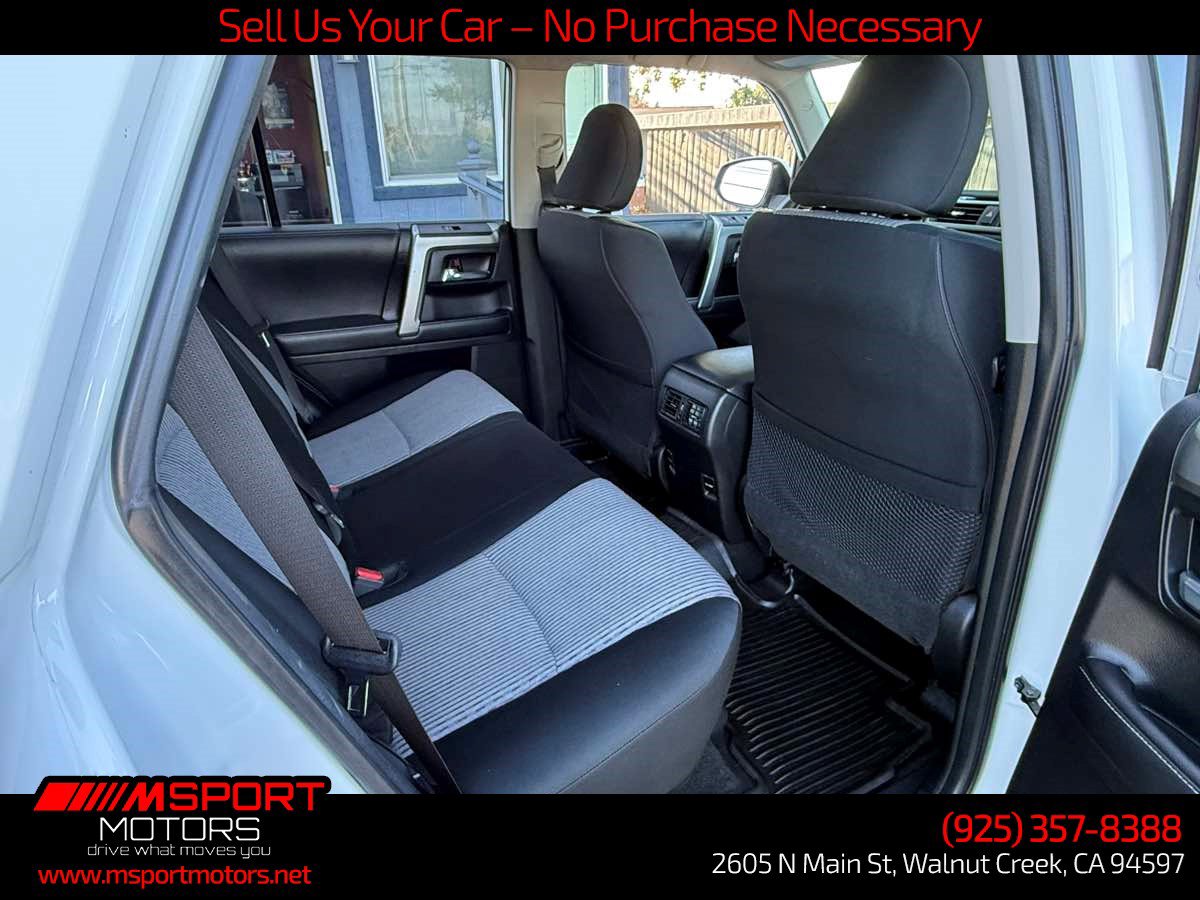 Used 2018 Toyota 4Runner SR5 AWD/4WD image 25