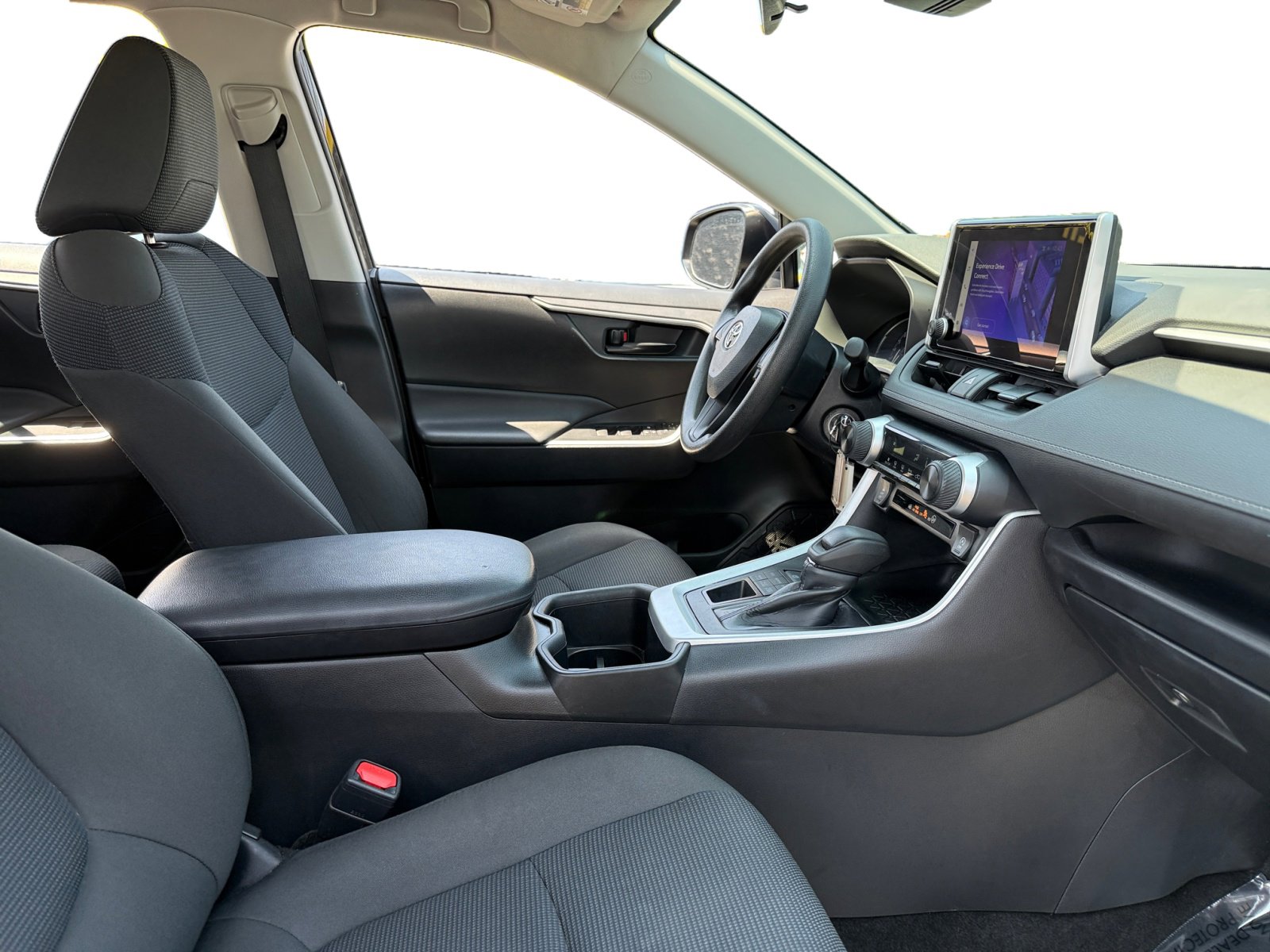 Used 2024 Toyota RAV4 LE image 14