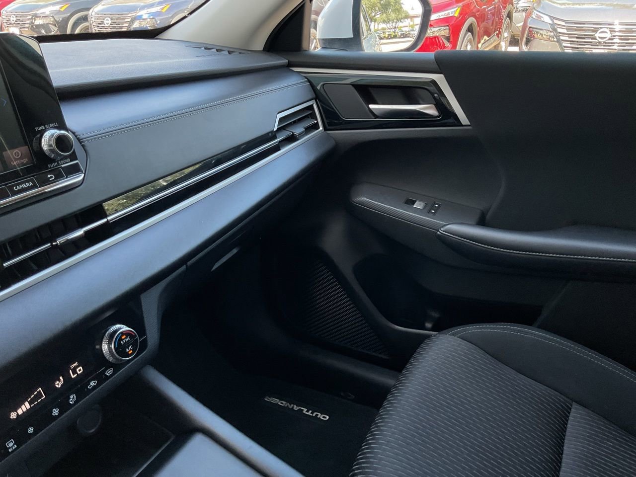 Used 2022 Mitsubishi Outlander ES image 35