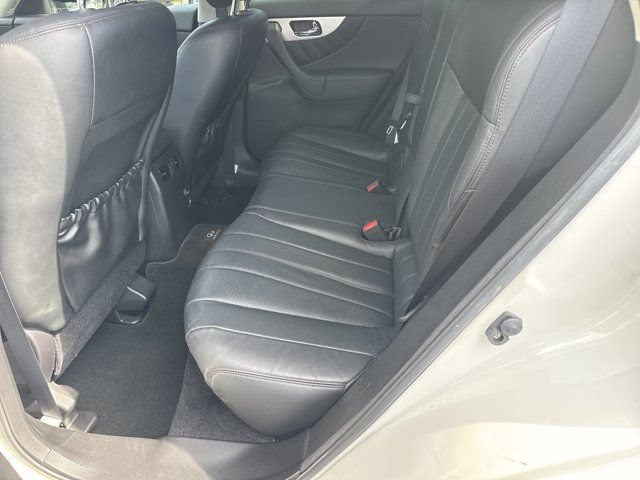 Used 2014 INFINITI QX70 AWD w/ Premium Package image 22