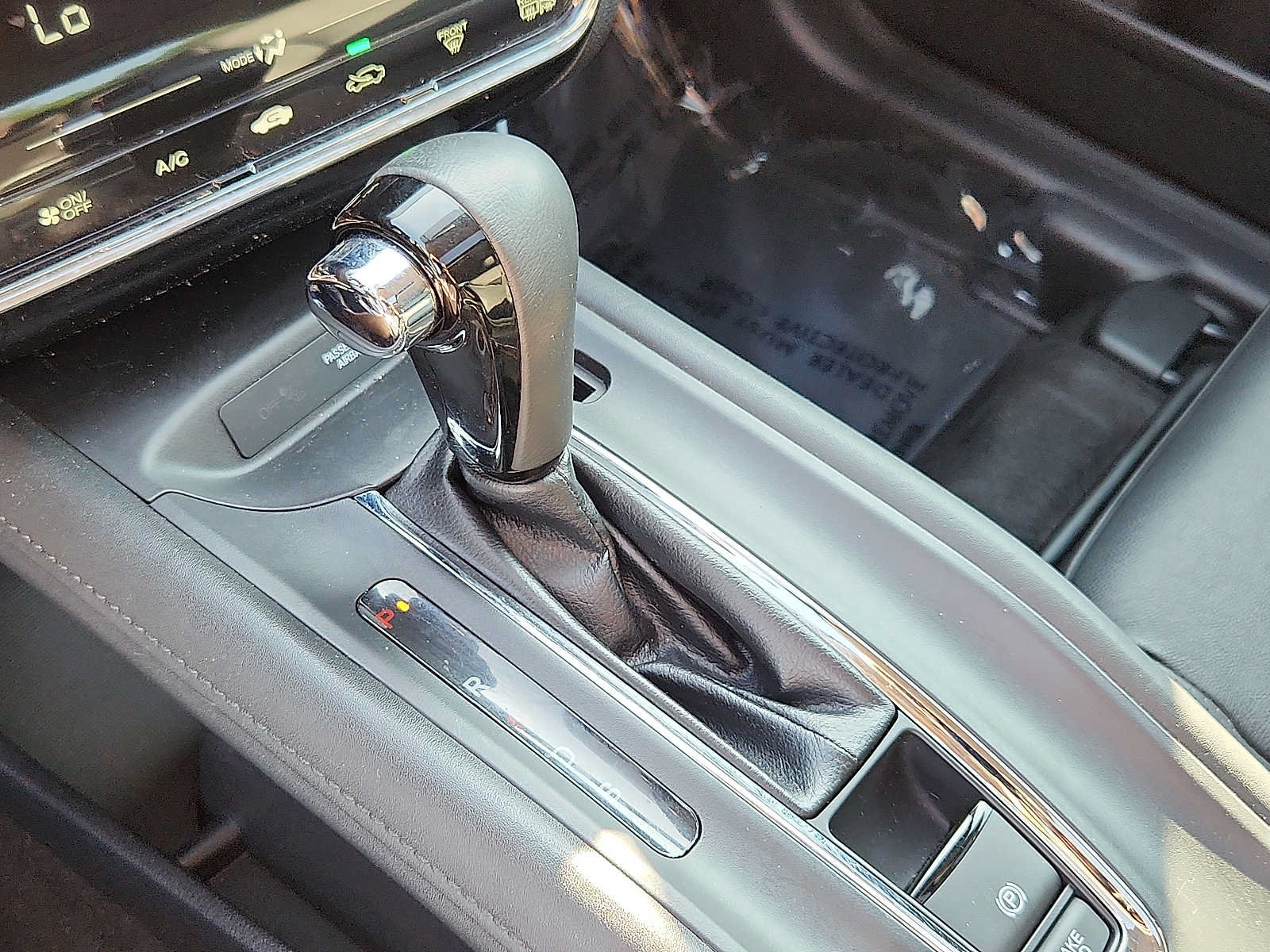 Used 2018 Honda HR-V EX-L image 14
