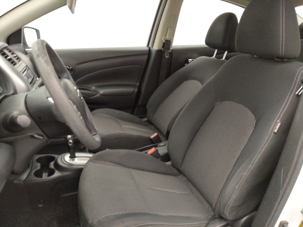 Used 2017 Nissan Versa SV FWD image 17