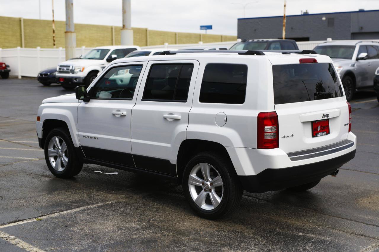 Used 2014 Jeep Patriot Limited w/ Sun/Sound Group AWD/4WD image 13
