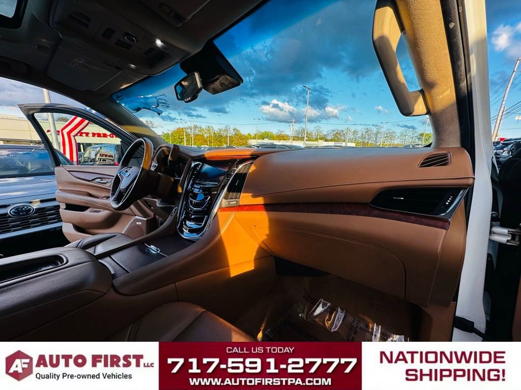Used 2016 Cadillac Escalade ESV Platinum image 33