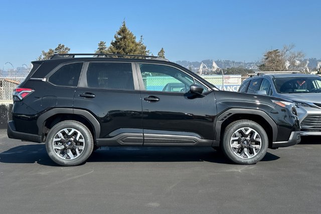 Used 2026 Subaru Forester Premium AWD/4WD image 3