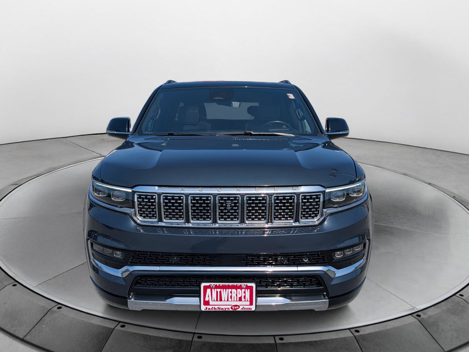 Used 2024 Jeep Grand Wagoneer L Series III AWD/4WD image 8