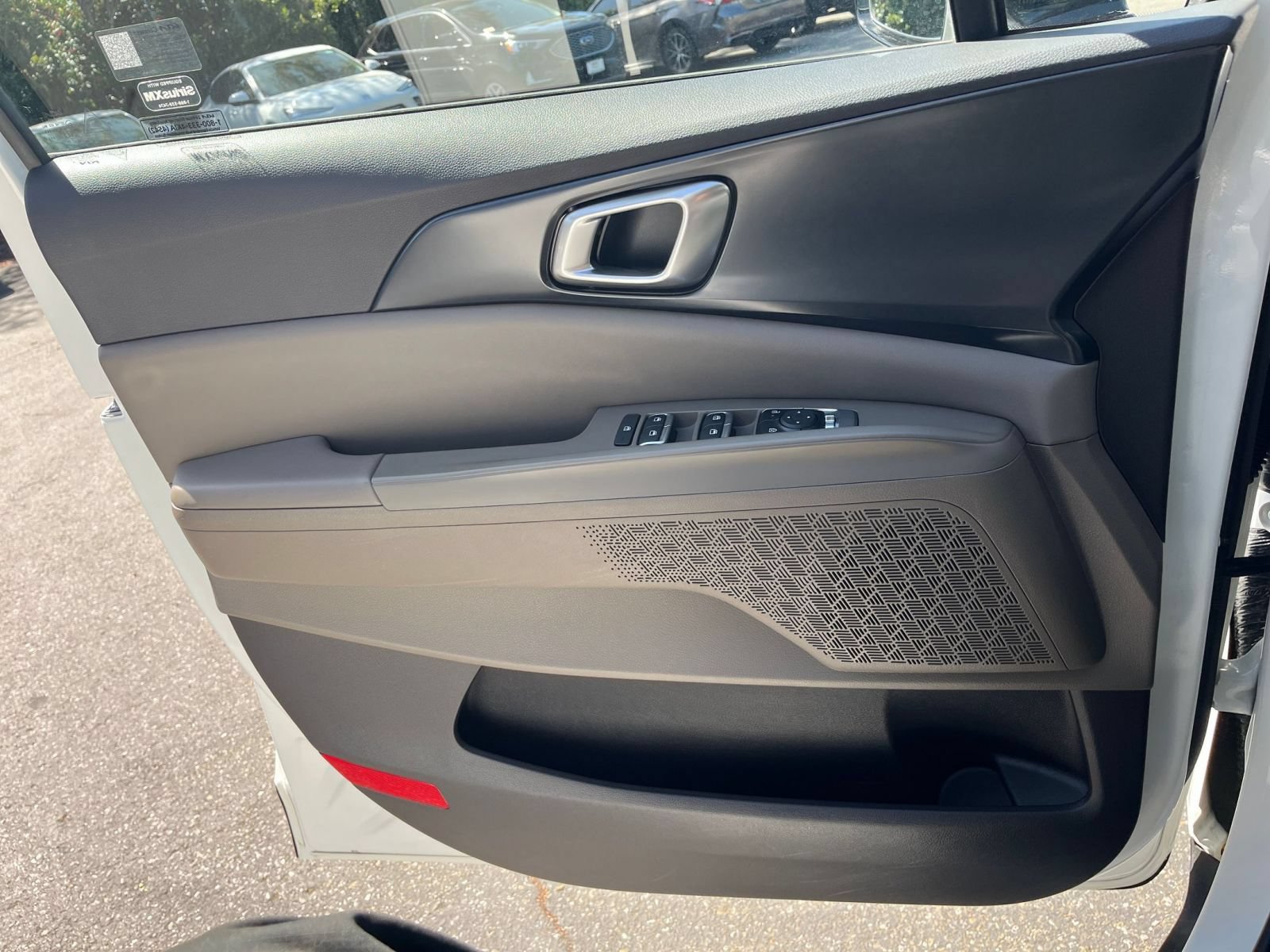 Used 2026 Kia Carnival FWD image 15