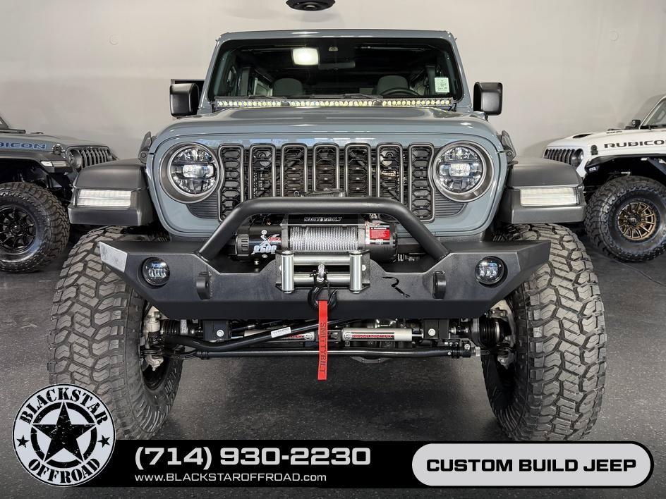 Used 2024 Jeep Wrangler Unlimited w/ Convenience Group AWD/4WD image 9