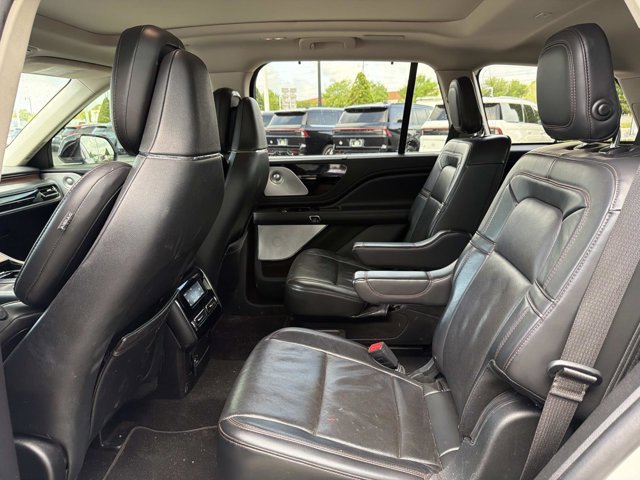 Used 2020 Lincoln Aviator Reserve w/ Equipment Group 201A image 16
