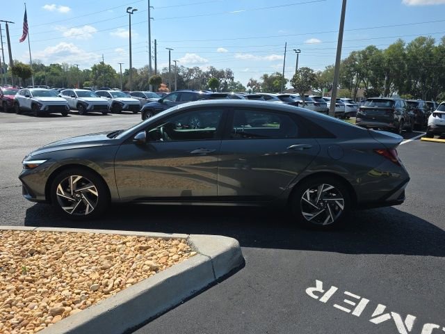 Certified 2025 Hyundai Elantra Sport w/ Cargo Package image 17