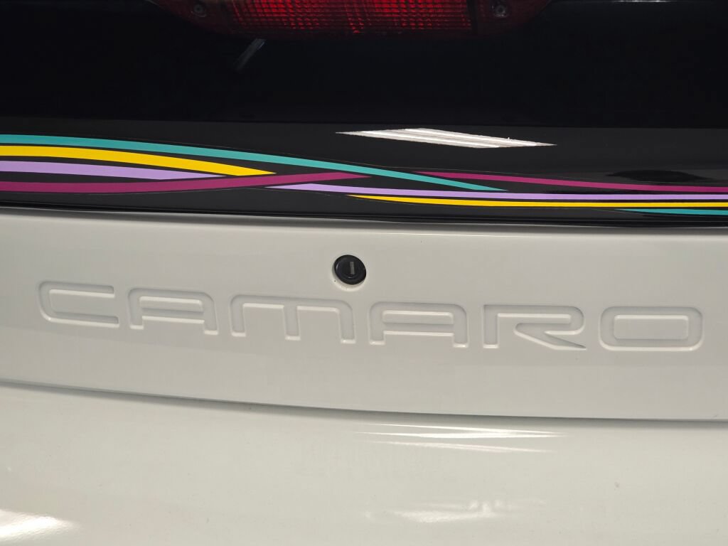 Used 1993 Chevrolet Camaro Z28 RWD image 19