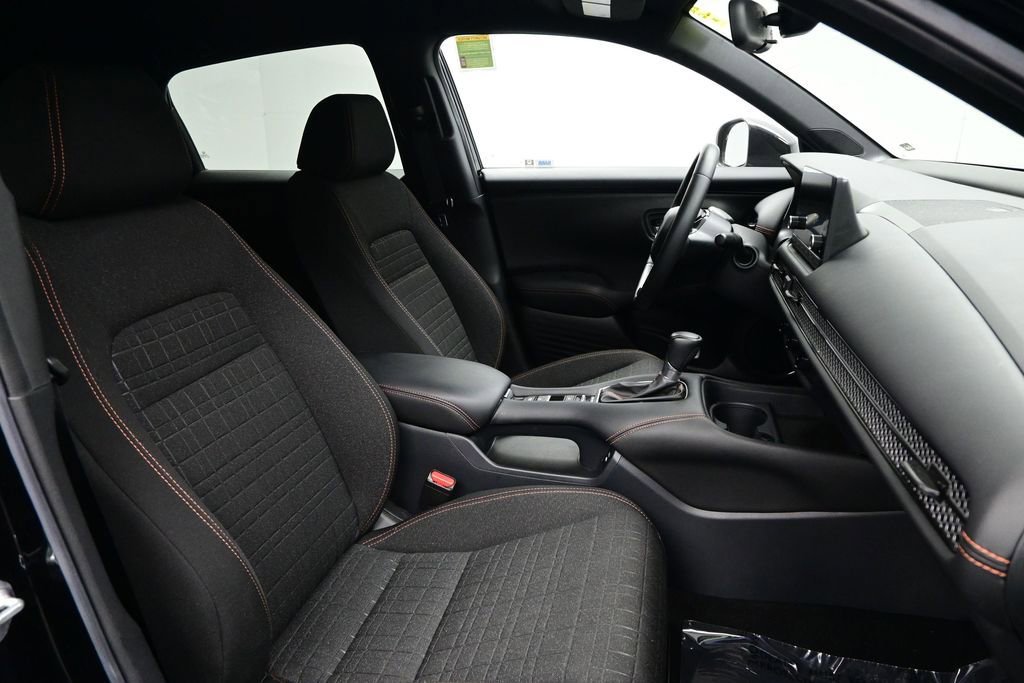 Used 2025 Honda HR-V Sport image 11