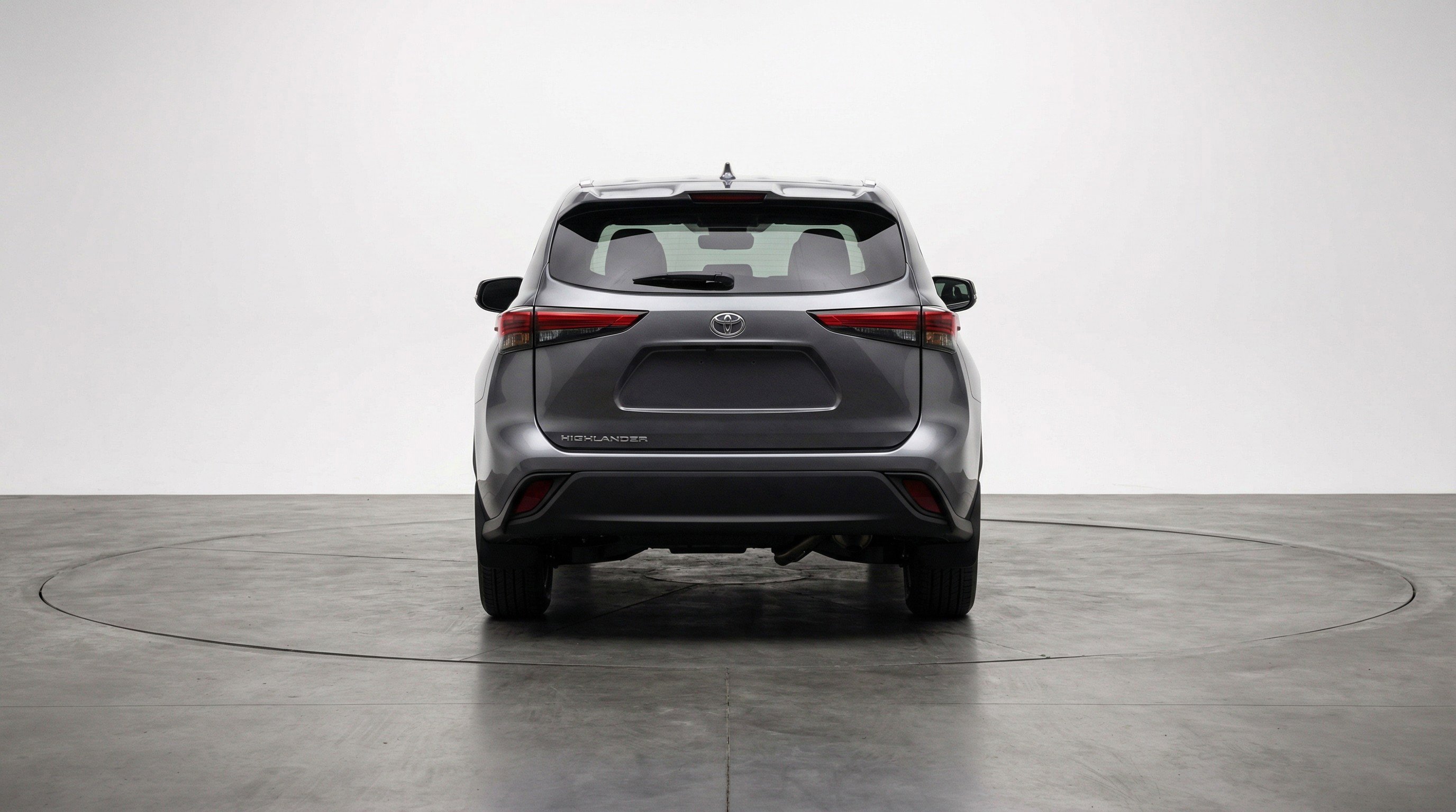 Used 2025 Toyota Highlander LE image 7