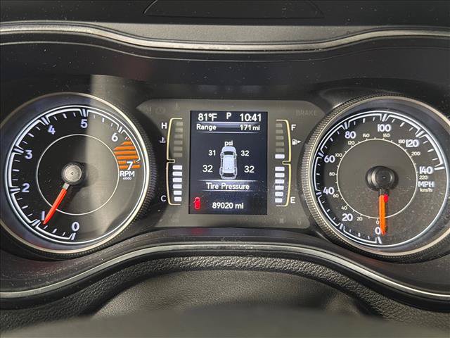 Used 2019 Jeep Cherokee Latitude w/ Popular Appearance Group FWD image 26
