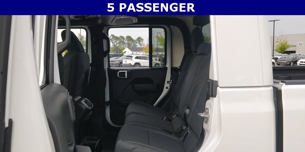 New 2025 Jeep Gladiator Sport image 14