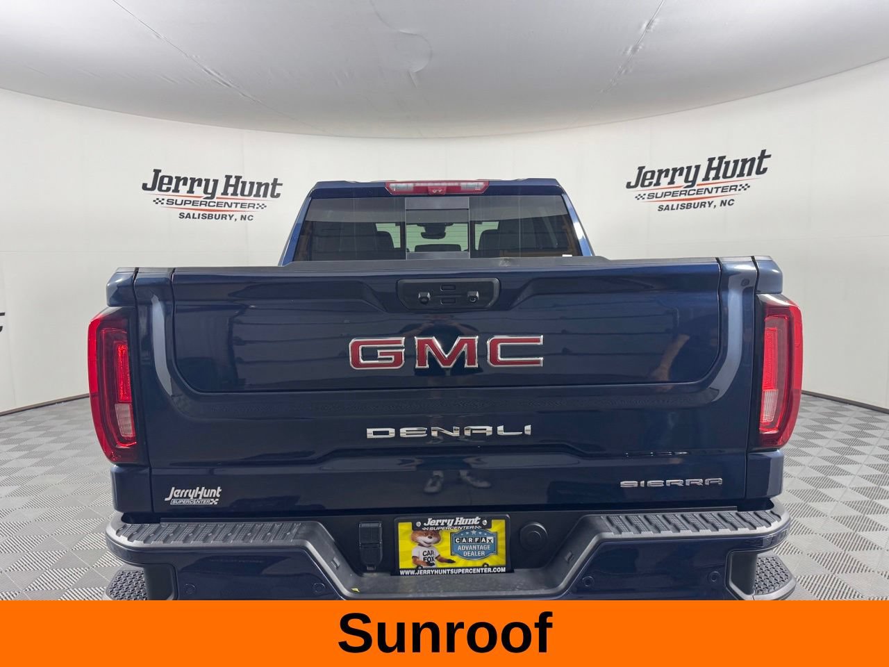 Used 2023 GMC Sierra 1500 Denali w/ Denali Reserve Package AWD/4WD image 8