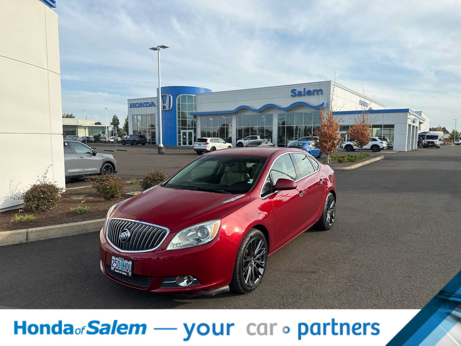 Used 2012 Buick Verano Leather FWD image 1