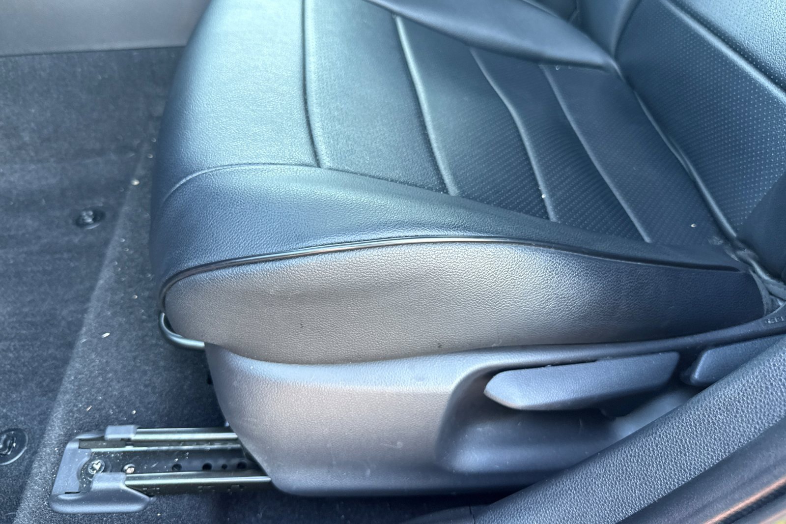 Used 2025 Toyota Corolla SE image 13