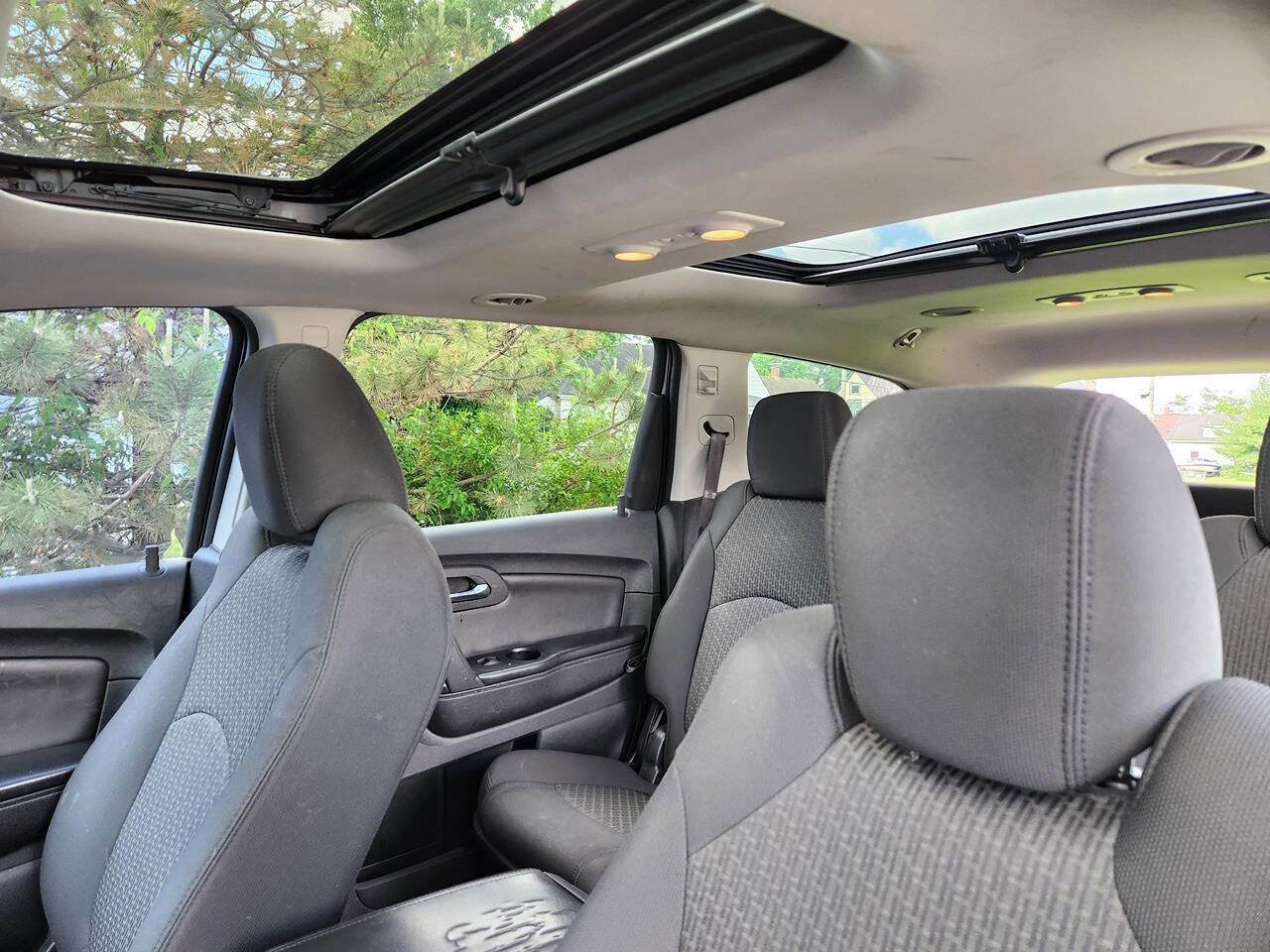 Used 2012 Chevrolet Traverse LT w/ All-Star Edition FWD image 21