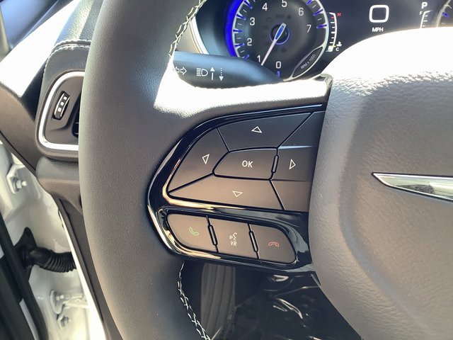 New 2026 Chrysler Pacifica Limited image 13