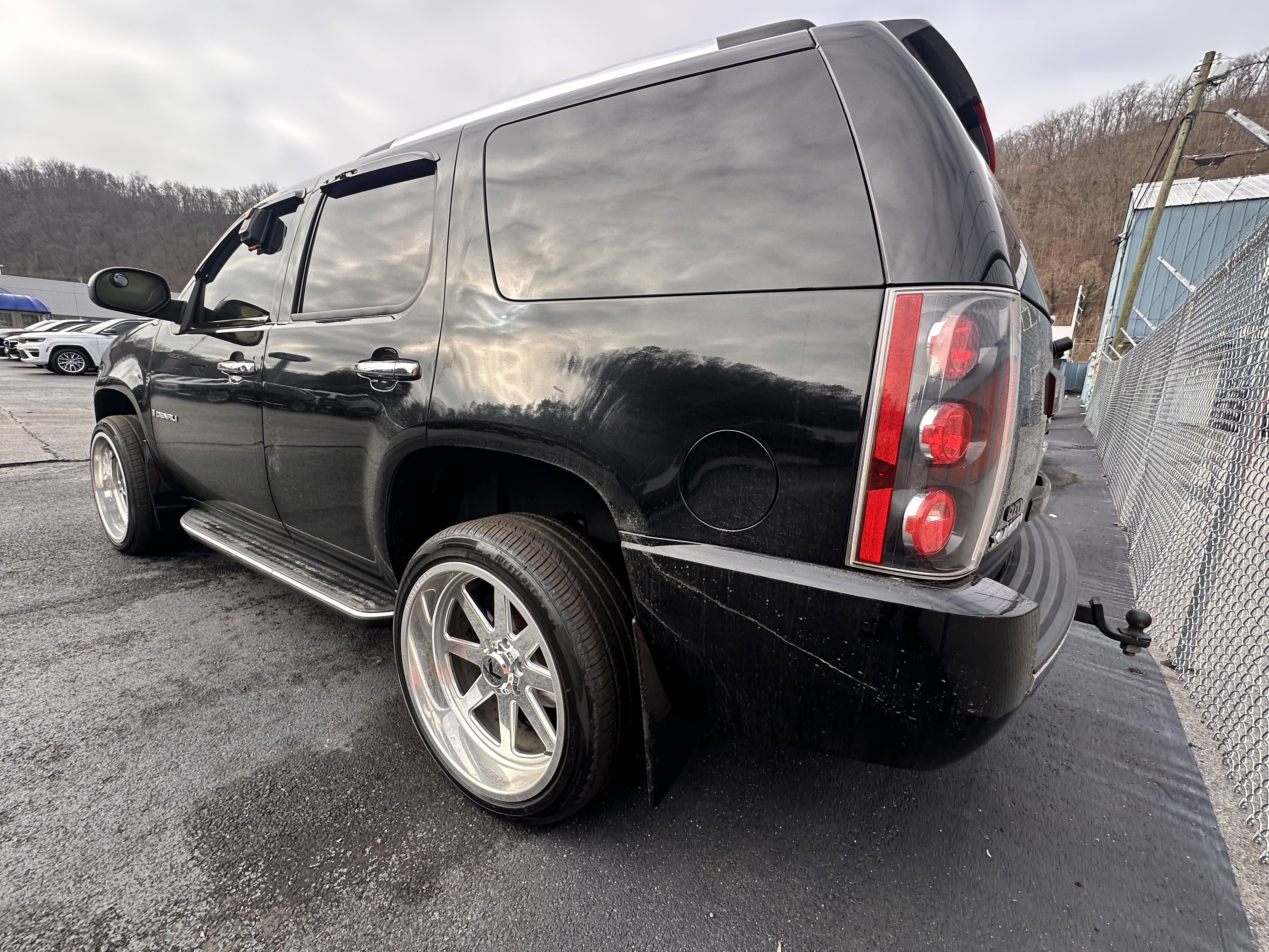 Used 2007 GMC Yukon Denali image 10
