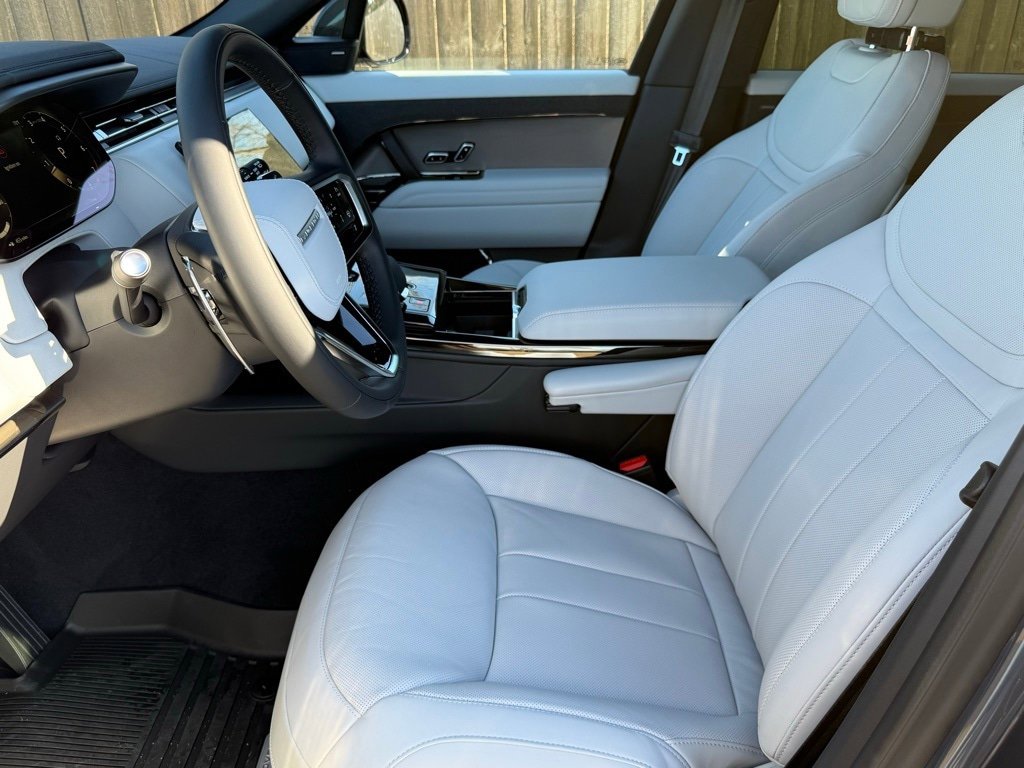 New 2026 Land Rover Range Rover Sport SE image 11