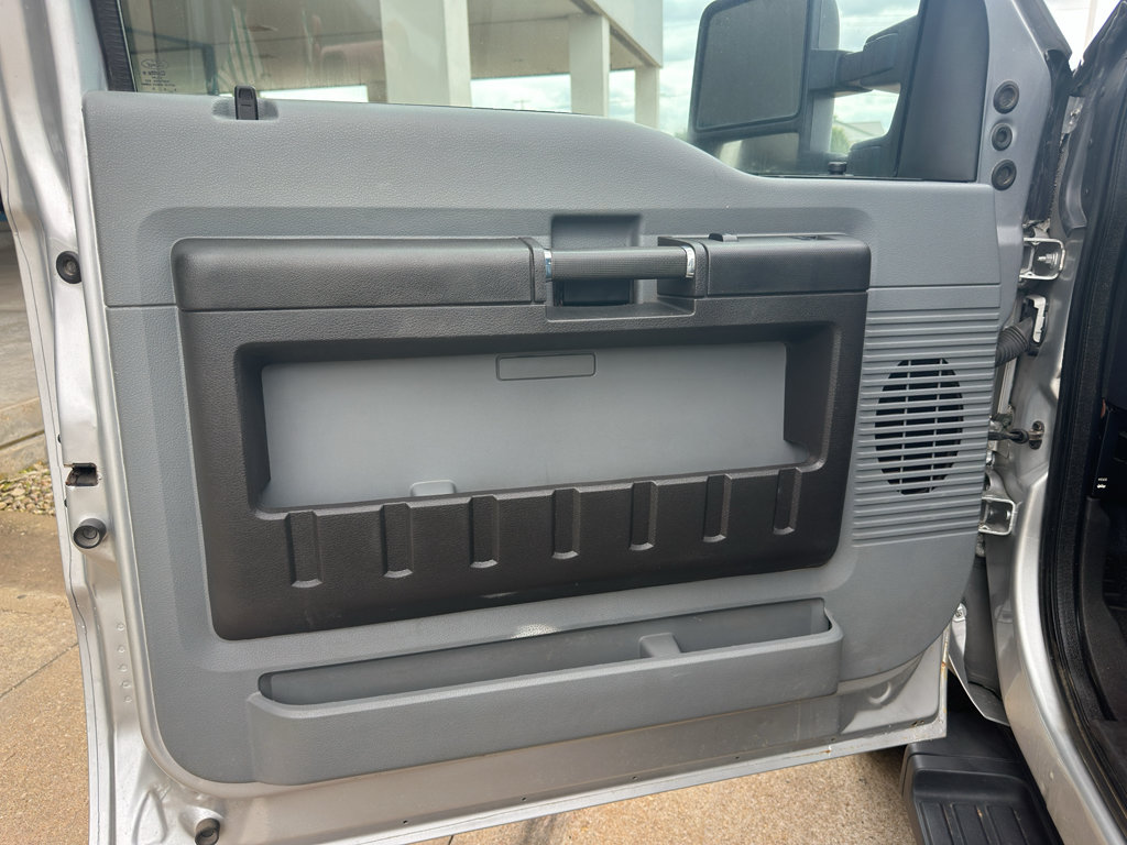Used 2015 Ford F250 XL w/ Power Equipment Group AWD/4WD image 13