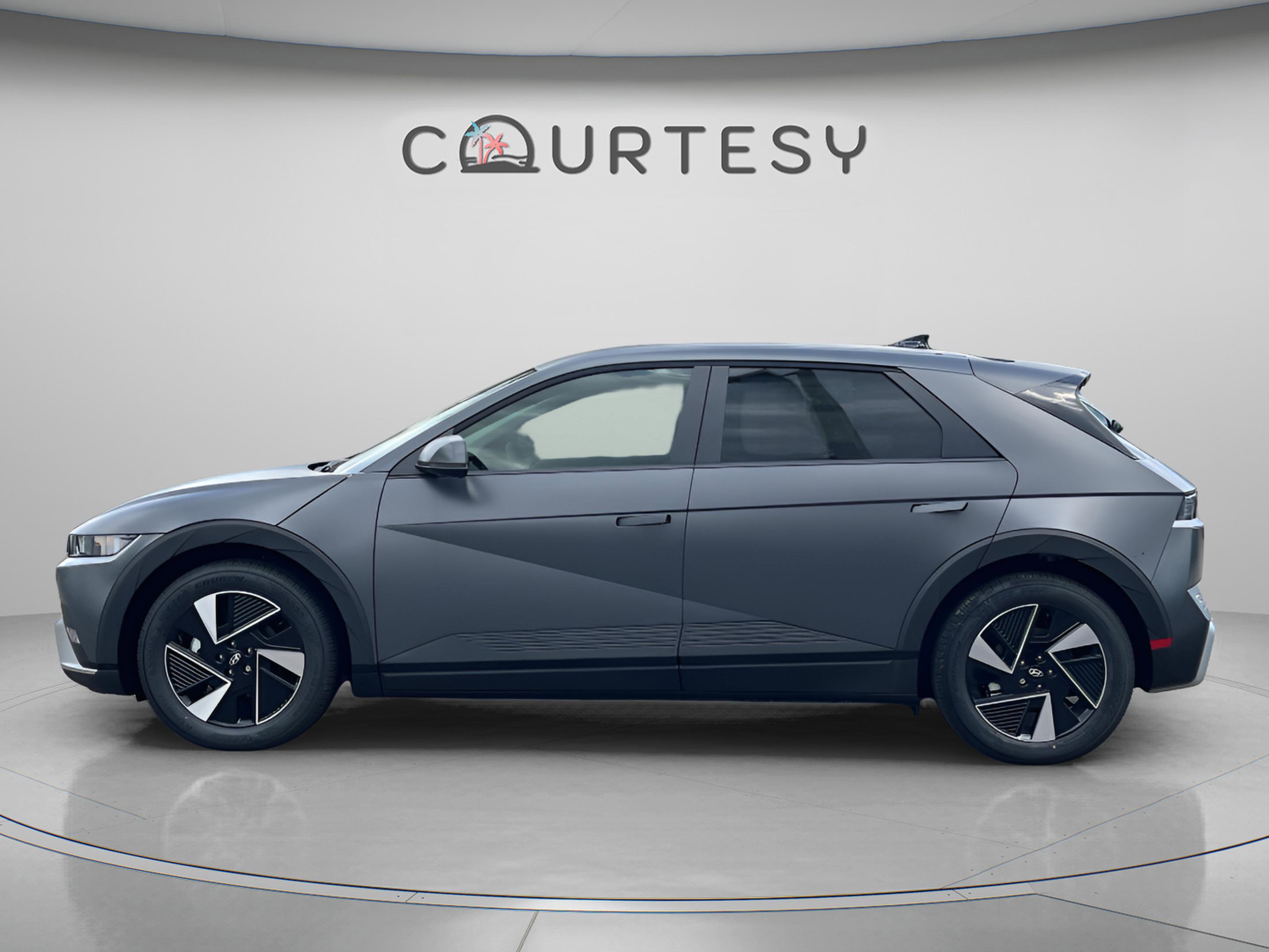 New 2026 Hyundai Ioniq 5 SEL RWD image 2