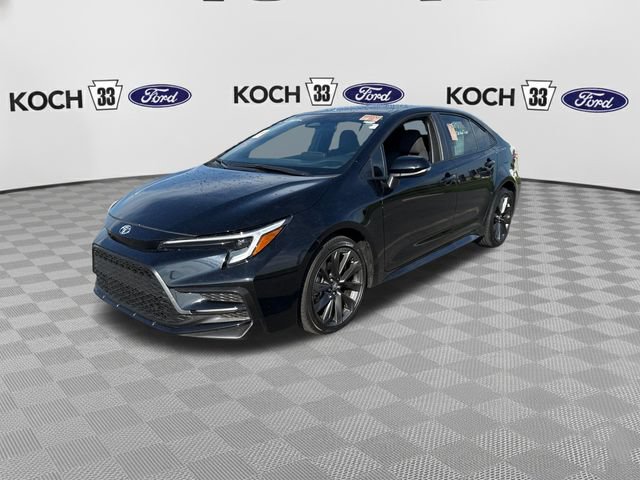Used 2026 Toyota Corolla SE FWD image 3