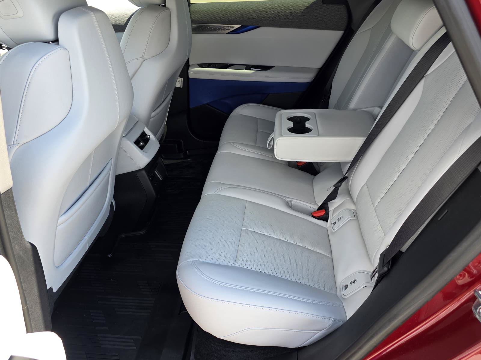 Used 2026 Cadillac Optiq Luxury 2 w/ LPO, Floor Liner Package AWD/4WD image 26