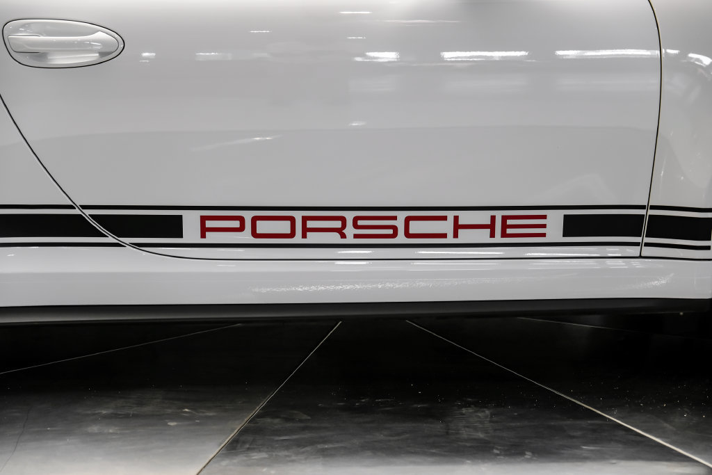 Used 2016 Porsche 911 R RWD image 50
