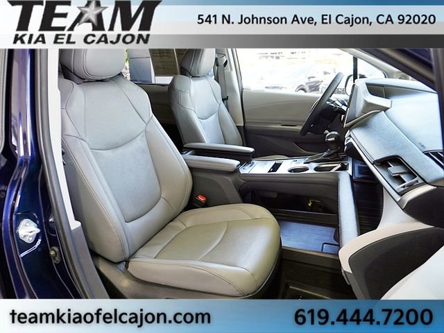 Used 2024 Toyota Sienna Limited image 12